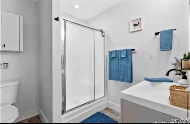 1065 N Ocean Dr, Port Lavaca, TX 77979