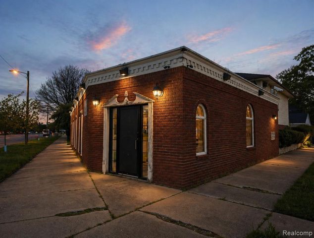 16012 Moross Road, Detroit, MI 48205
