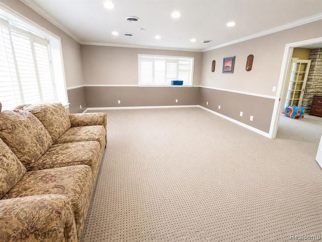 16012 Moross Road, Detroit, MI 48205
