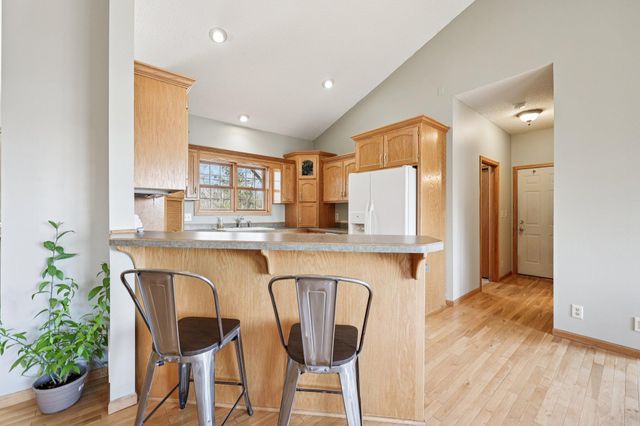 17489 Pleasant Valley Road, Shafer, MN 55074