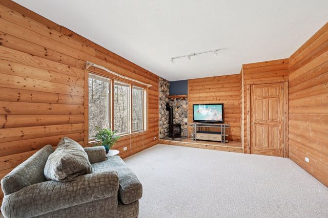17489 Pleasant Valley Road, Shafer, MN 55074