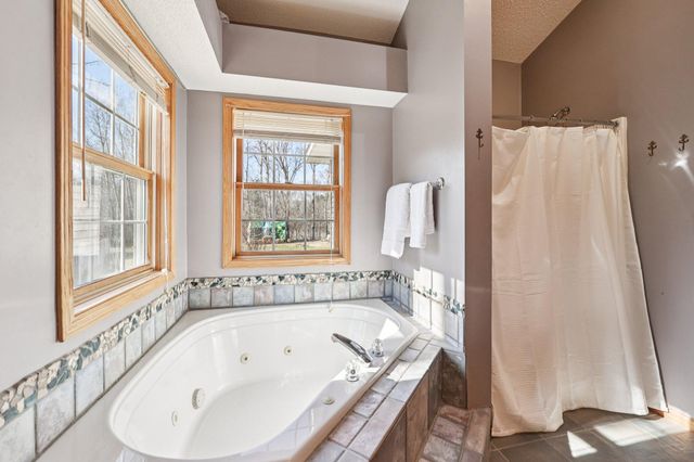17489 Pleasant Valley Road, Shafer, MN 55074