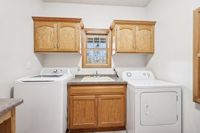 17489 Pleasant Valley Road, Shafer, MN 55074