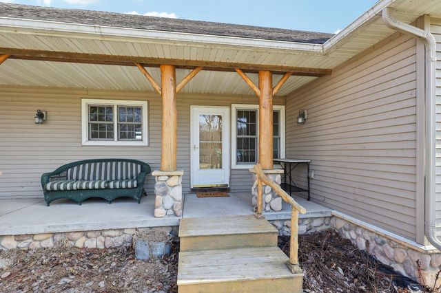 17489 Pleasant Valley Road, Shafer, MN 55074