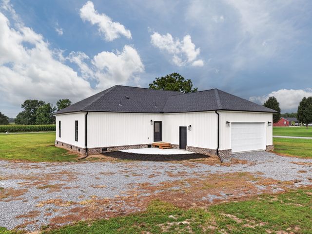 199 Bellview Rd, Taft, TN 38488