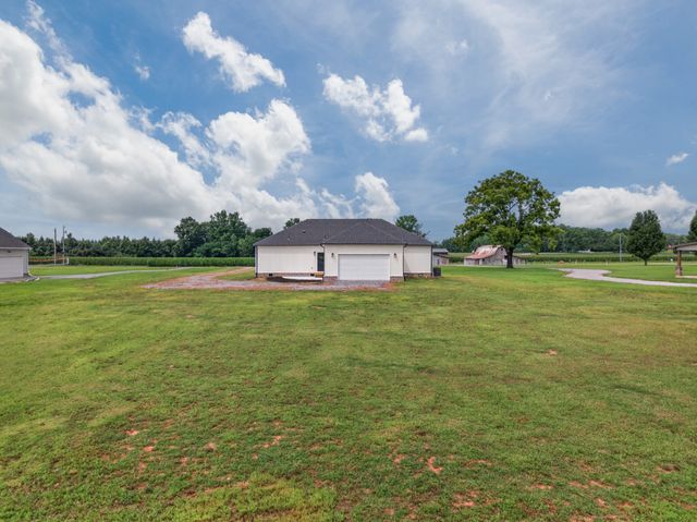 199 Bellview Rd, Taft, TN 38488