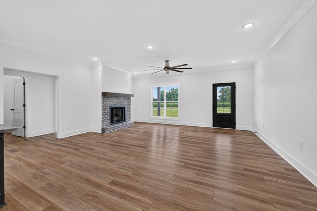 199 Bellview Rd, Taft, TN 38488