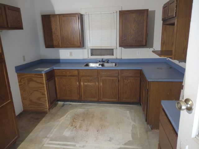 1413 S Ellis, Wichita, KS 67211
