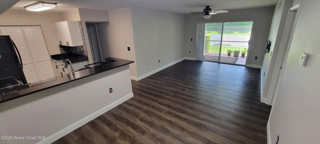 1590 S 42nd Circle 101, Vero Beach, FL 32967