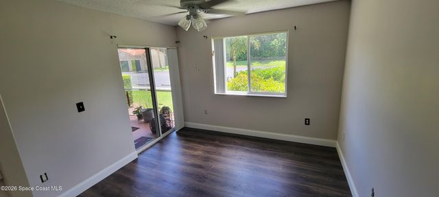 1590 S 42nd Circle 101, Vero Beach, FL 32967