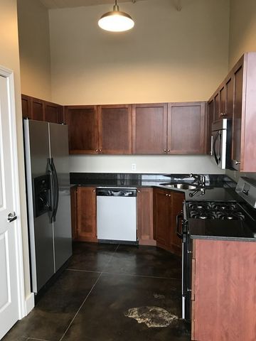 21 Illinois St 402, Worcester, MA 01610