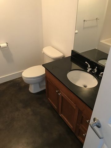 21 Illinois St 402, Worcester, MA 01610