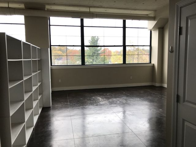 21 Illinois St 402, Worcester, MA 01610
