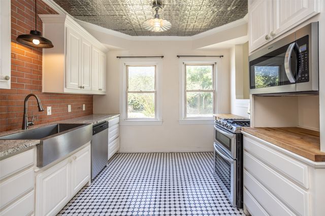 610 S Lee Street, Valley View, TX 76272