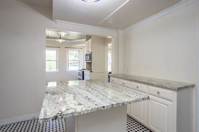 610 S Lee Street, Valley View, TX 76272