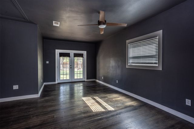 610 S Lee Street, Valley View, TX 76272