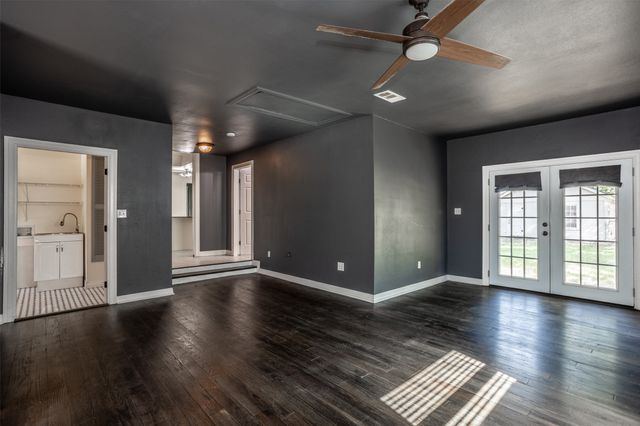 610 S Lee Street, Valley View, TX 76272