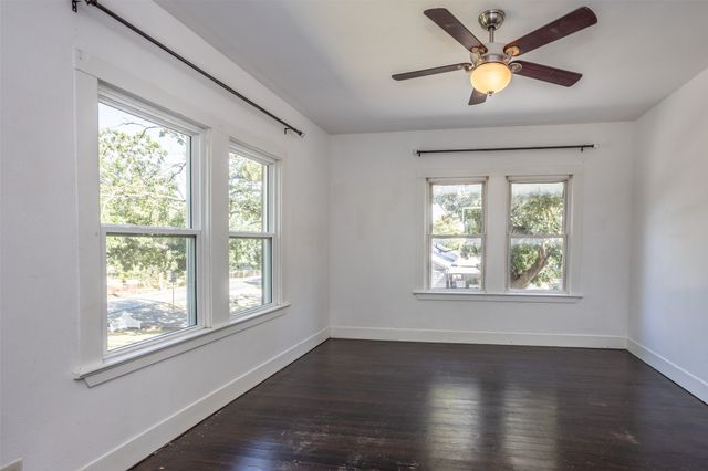 610 S Lee Street, Valley View, TX 76272