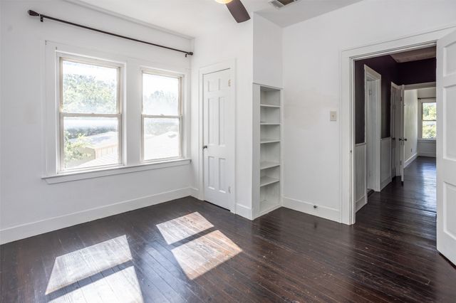 610 S Lee Street, Valley View, TX 76272