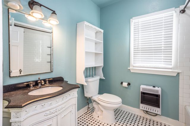 610 S Lee Street, Valley View, TX 76272