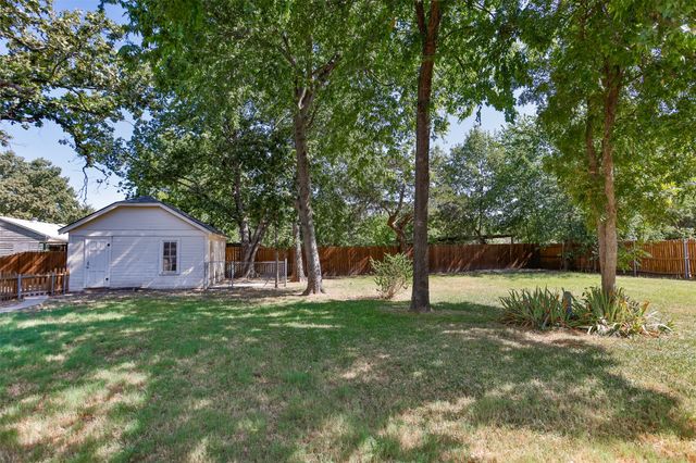 610 S Lee Street, Valley View, TX 76272