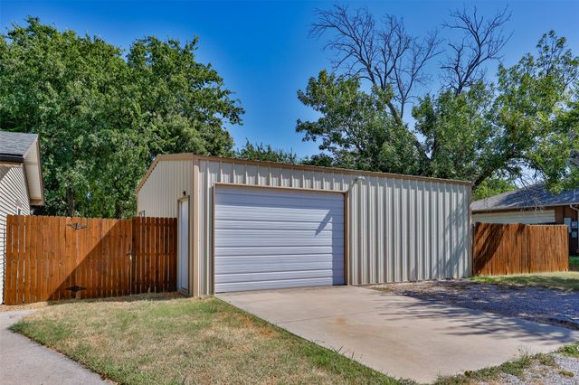 610 S Lee Street, Valley View, TX 76272