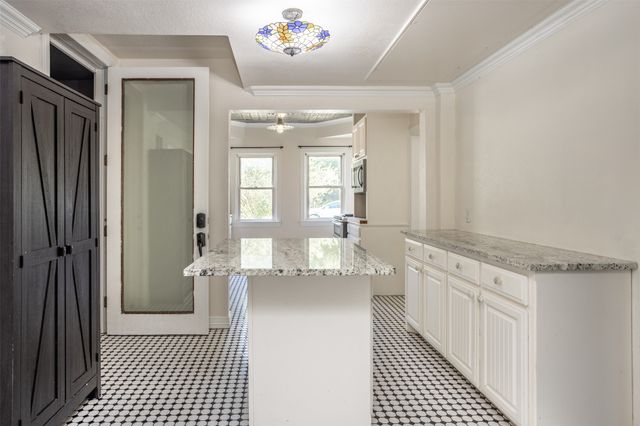 610 S Lee Street, Valley View, TX 76272