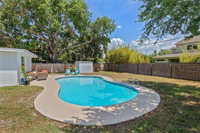 1715 THOMAS DRIVE, Clearwater, FL 33759