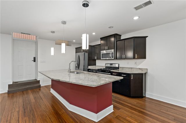 1822 HARCUM WAY 1, South Side, PA 15203