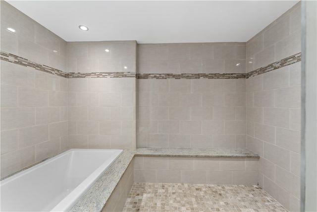 1822 HARCUM WAY 1, South Side, PA 15203