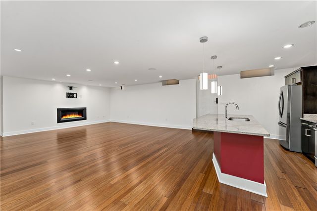 1822 HARCUM WAY 1, South Side, PA 15203
