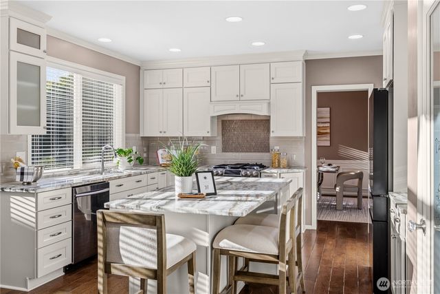 27174 27th Street, Sammamish, WA 98075