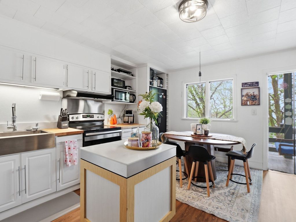 453 Frnkfort Street 2, Boston, MA 02128