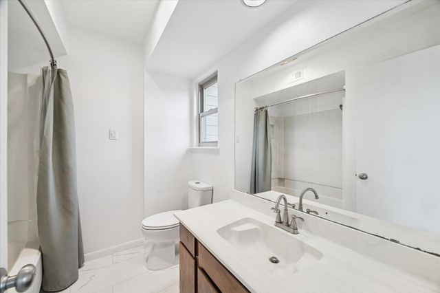 1077 Country Place Drive 1077, Houston, TX 77079