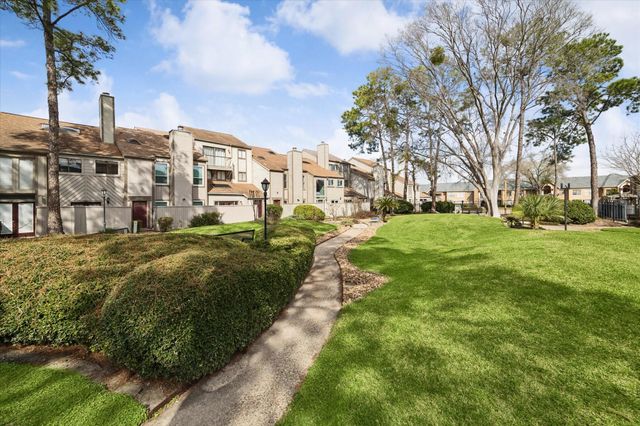 1077 Country Place Drive 1077, Houston, TX 77079