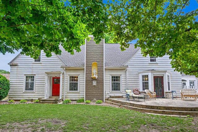 3123 W Grange AVENUE, Greenfield, WI 53221