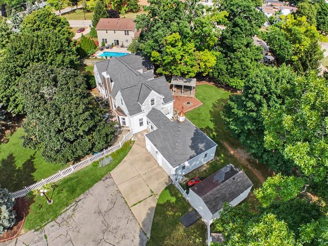 3123 W Grange AVENUE, Greenfield, WI 53221