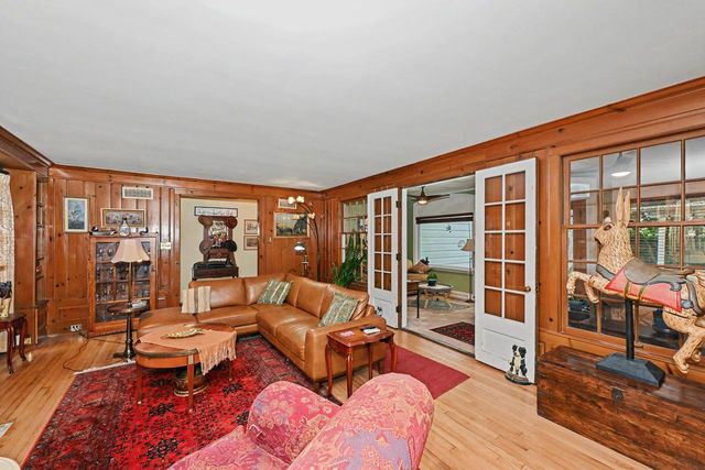 3123 W Grange AVENUE, Greenfield, WI 53221