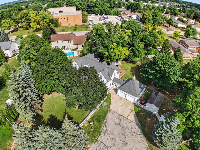 3123 W Grange AVENUE, Greenfield, WI 53221