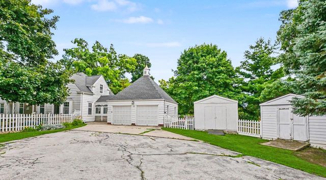 3123 W Grange AVENUE, Greenfield, WI 53221