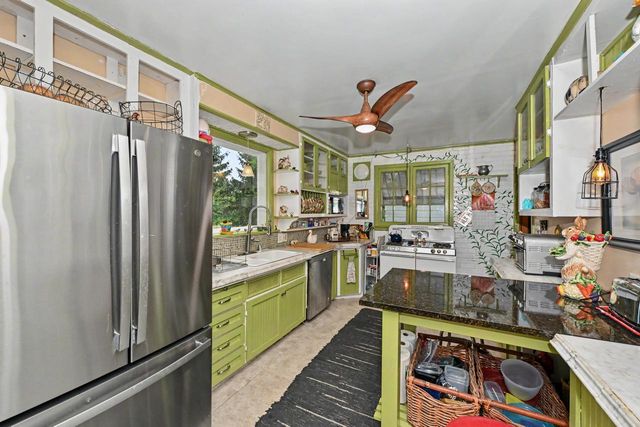3123 W Grange AVENUE, Greenfield, WI 53221