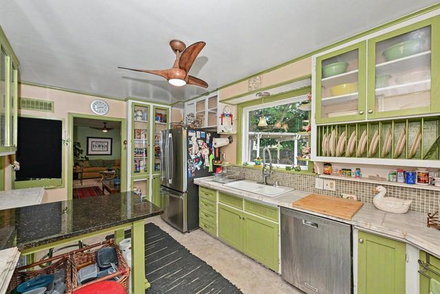3123 W Grange AVENUE, Greenfield, WI 53221
