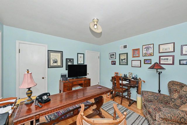 3123 W Grange AVENUE, Greenfield, WI 53221