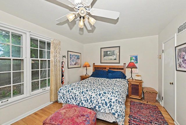 3123 W Grange AVENUE, Greenfield, WI 53221