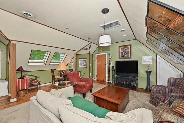 3123 W Grange AVENUE, Greenfield, WI 53221