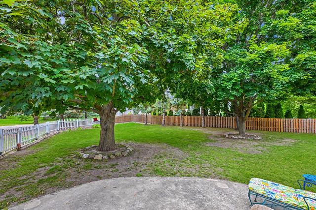 3123 W Grange AVENUE, Greenfield, WI 53221