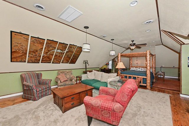 3123 W Grange AVENUE, Greenfield, WI 53221