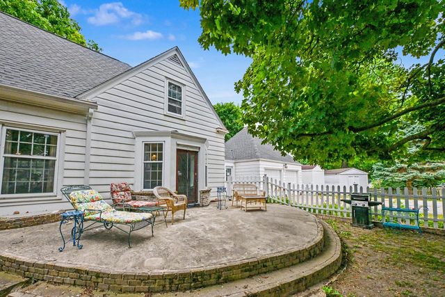 3123 W Grange AVENUE, Greenfield, WI 53221