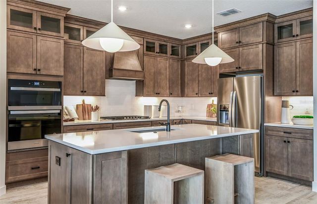 1672 VALIER POINT, Zephyrhills, FL 33541