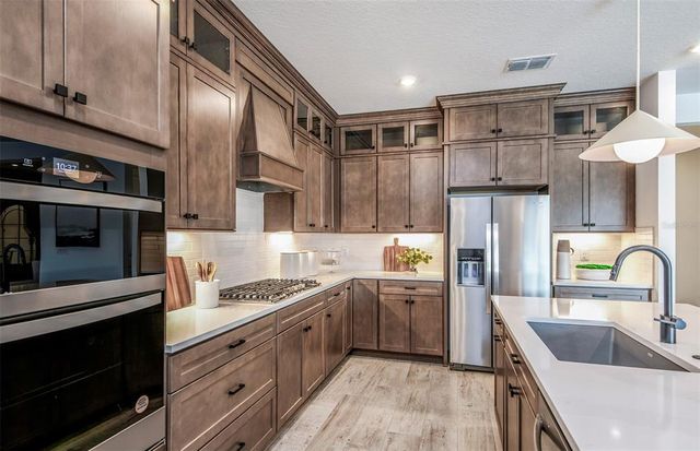 1672 VALIER POINT, Zephyrhills, FL 33541